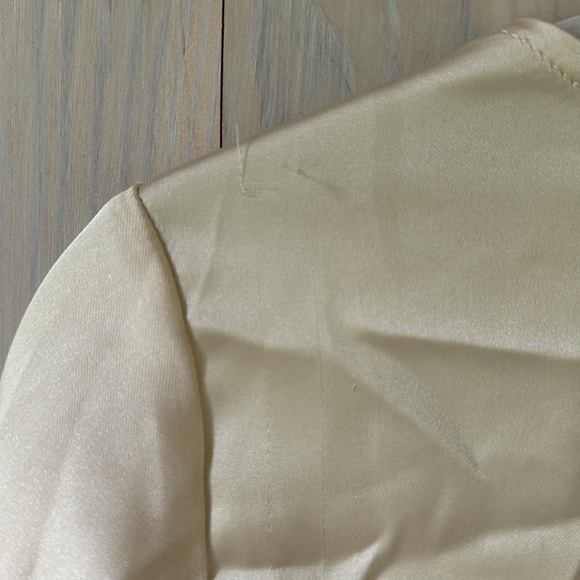 Chic Satin Tie-Front Blouse - Picture 5 of 11